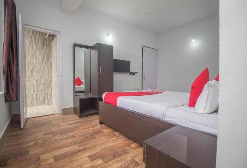 Трехместный Номер Классика, O 35610 Hotel Shayabong