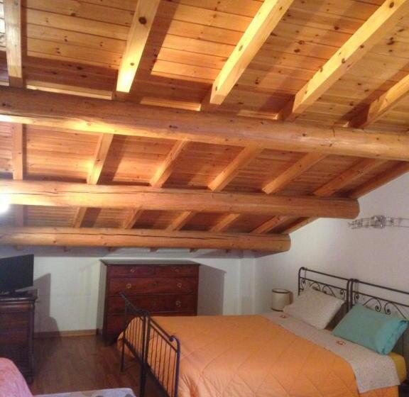 חדר סטנדרט לארבעה, Agriturismo La Casa Sul Poggio