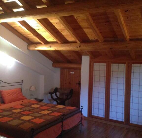 Четырехместный Номер Стандарт Вид на Сад, Agriturismo La Casa Sul Poggio
