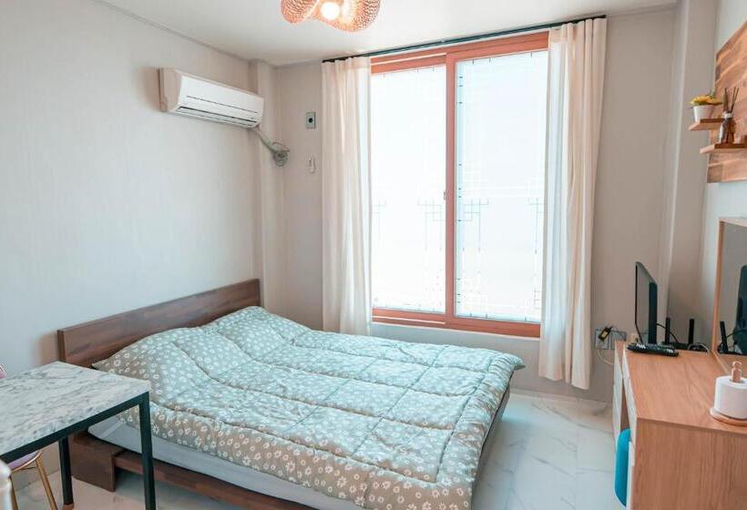 غرفة قياسية, Gangneung Hostel