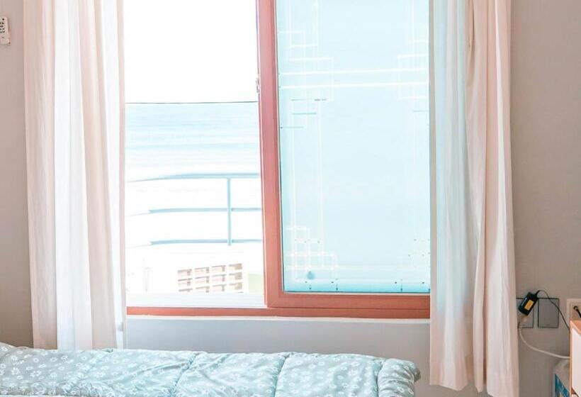 غرفة قياسية, Gangneung Hostel