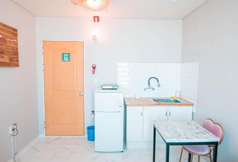 غرفة قياسية, Gangneung Hostel