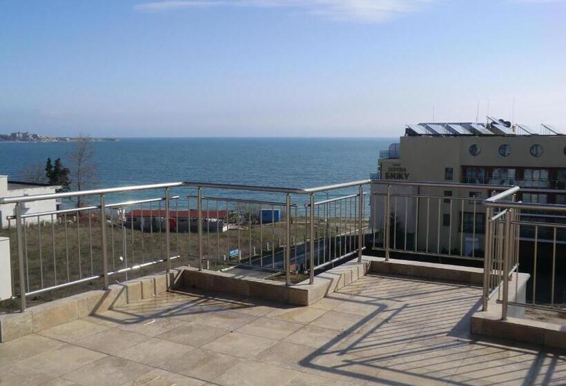 标准间带阳台, Guest House Petrovi