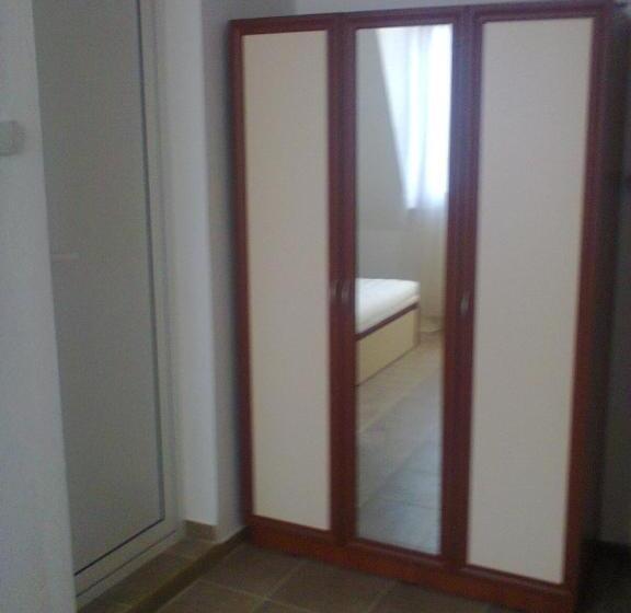 标准间, Guest House Petrovi