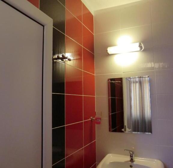 带城市景观的标准间, Guest House Petrovi