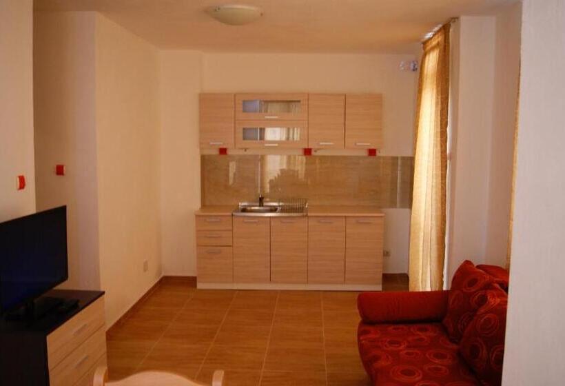 带1个卧室的公寓, Guest House Petrovi