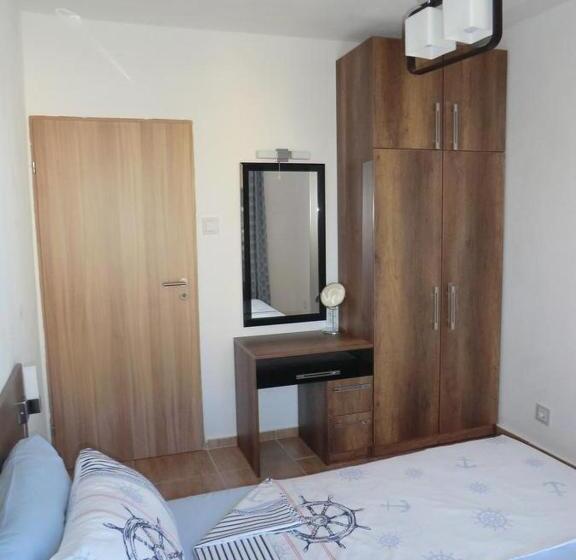 带1个卧室的公寓, Guest House Petrovi