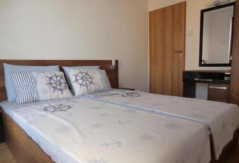 آپارتمان 1 خوابه, Guest House Petrovi