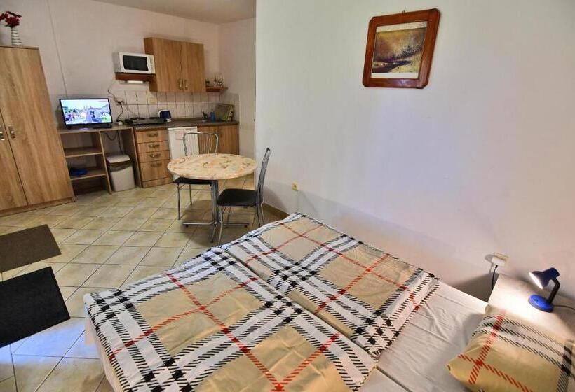 标准间带阳台, Penzión Hôrka