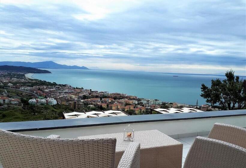 海景标准间带阳台, Villa Treglia B&b