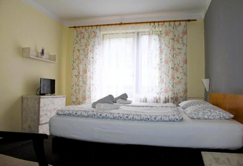 Семейный Номер, Star Hotels Benecko