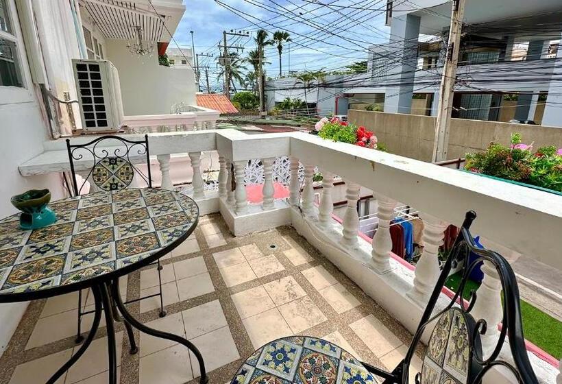 Quarto Estandar Vista Mar com Sacada, Sea View Jomtien Guest House