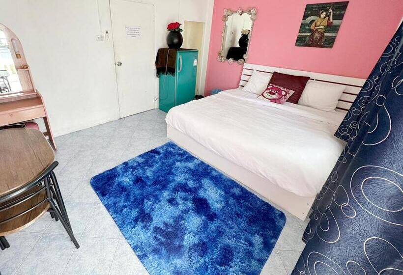 Quarto Estandar com Sacada, Sea View Jomtien Guest House