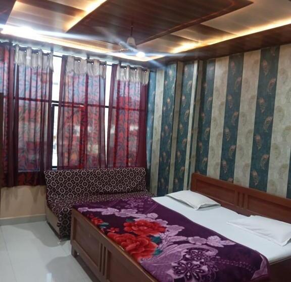 デラックストリプルルーム, Goroomgo Parvati Residency Madhya Pradesh