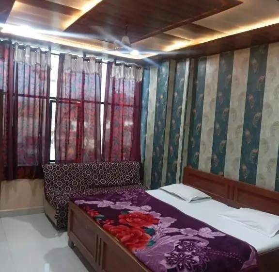 デラックストリプルルーム, Goroomgo Parvati Residency Madhya Pradesh