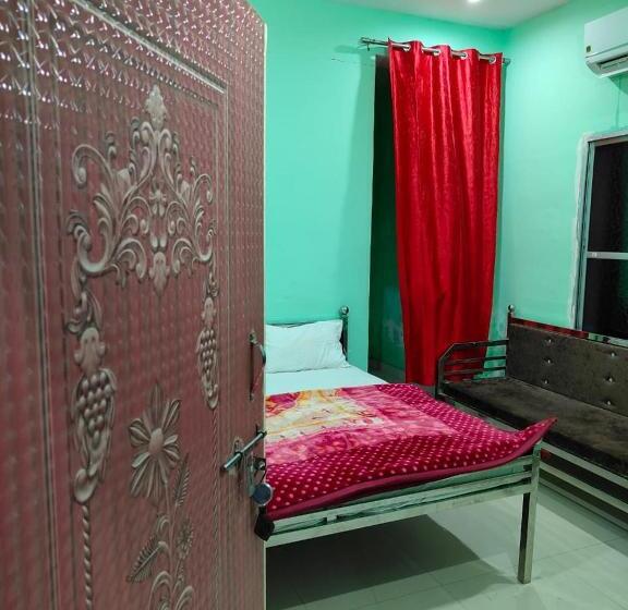 デラックストリプルルーム, Goroomgo Parvati Residency Madhya Pradesh