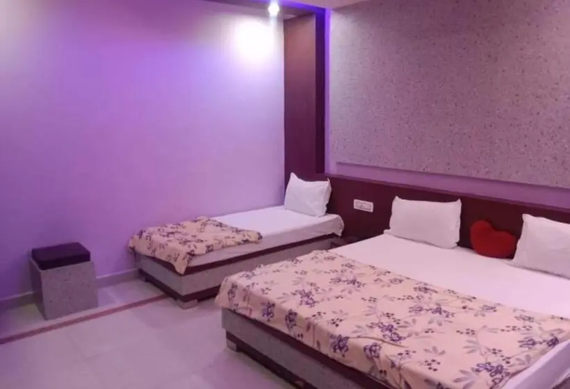 デラックストリプルルーム, Goroomgo Parvati Residency Madhya Pradesh