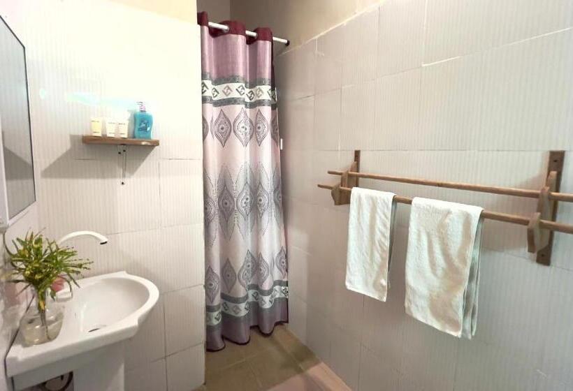 חדר דלוקס, Wannas House