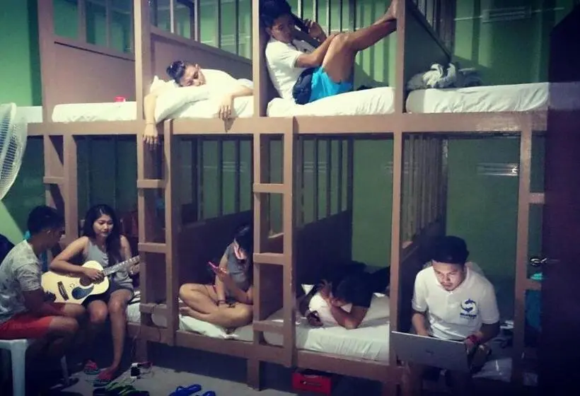 ルームシェアのワンベッド, Malapascua Budget Inn Mbi Dive Center