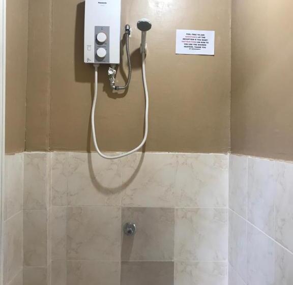 공동 객실, Malapascua Budget Inn Mbi Dive Center