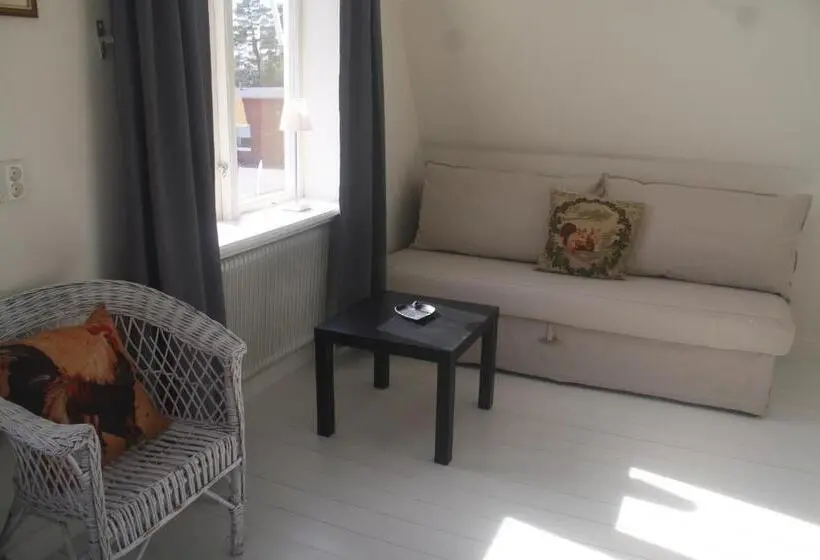 Standard Neljän Hengen Huone, Alvaret Hotel & Hostel