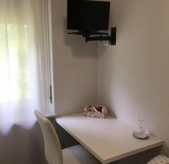 Standard Yhden Hengen Huone, B&b Tencia
