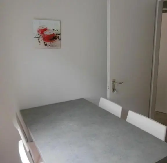 Perhehuone, B&b Tencia