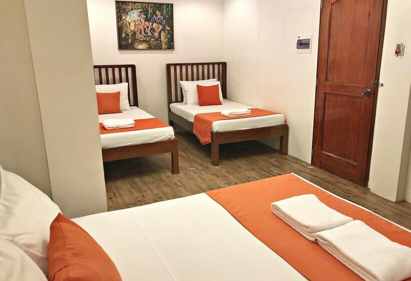 اتاق استاندارد چهار تخته, Casa Roces