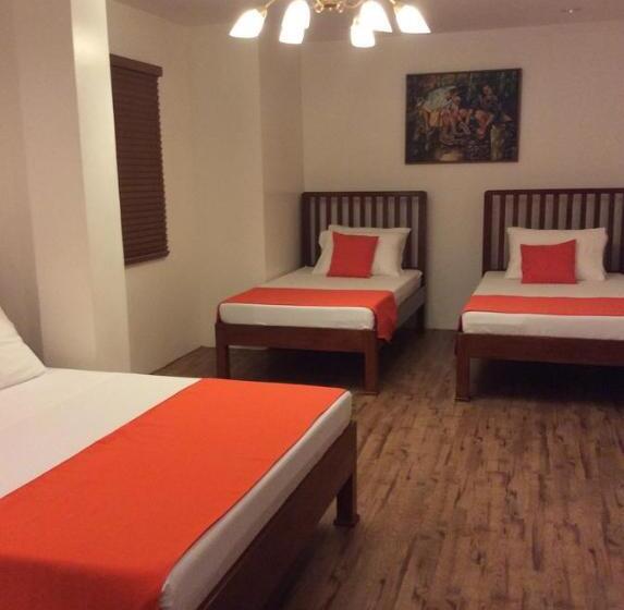 اتاق استاندارد چهار تخته, Casa Roces