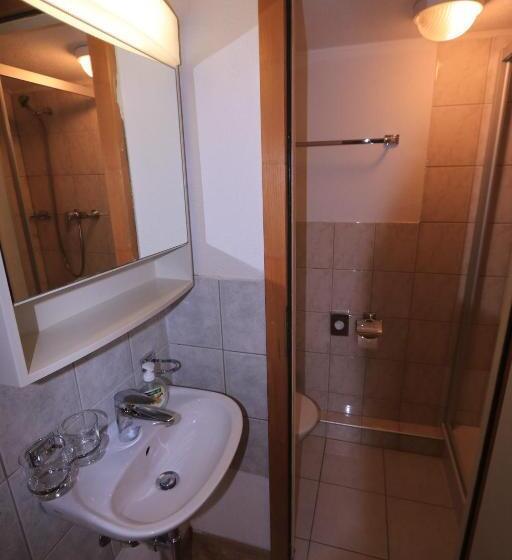 スタンダードトリプルルーム, Juhui Flumserberg