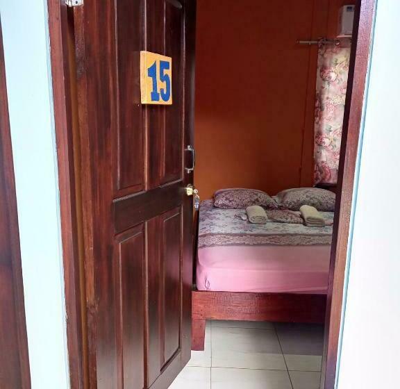 غرفة قياسية, Surfari Bocas