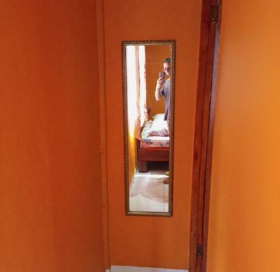 غرفة قياسية, Surfari Bocas