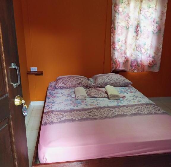 غرفة قياسية, Surfari Bocas