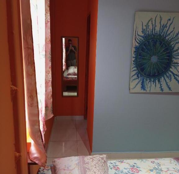 غرفة قياسية, Surfari Bocas