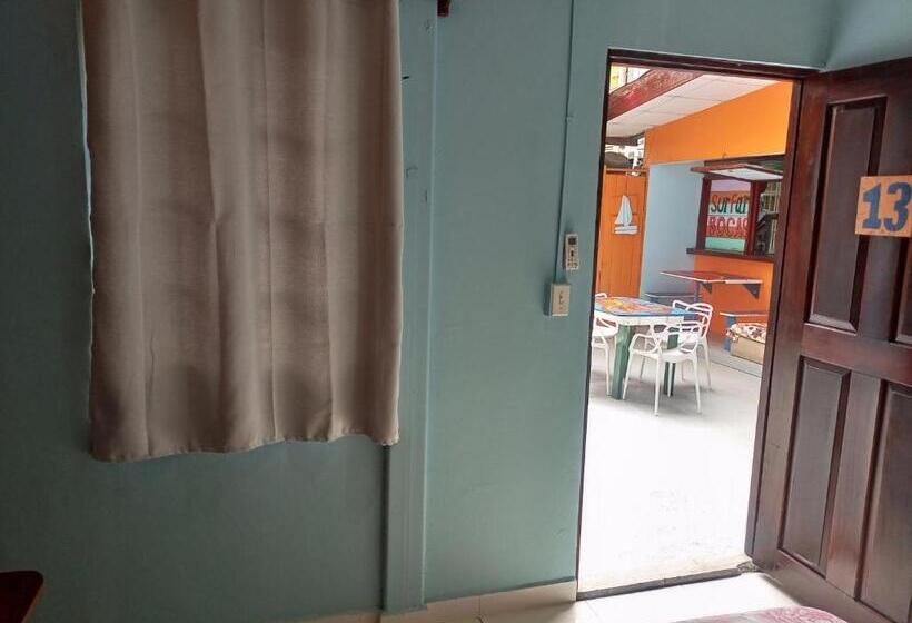 غرفة قياسية, Surfari Bocas