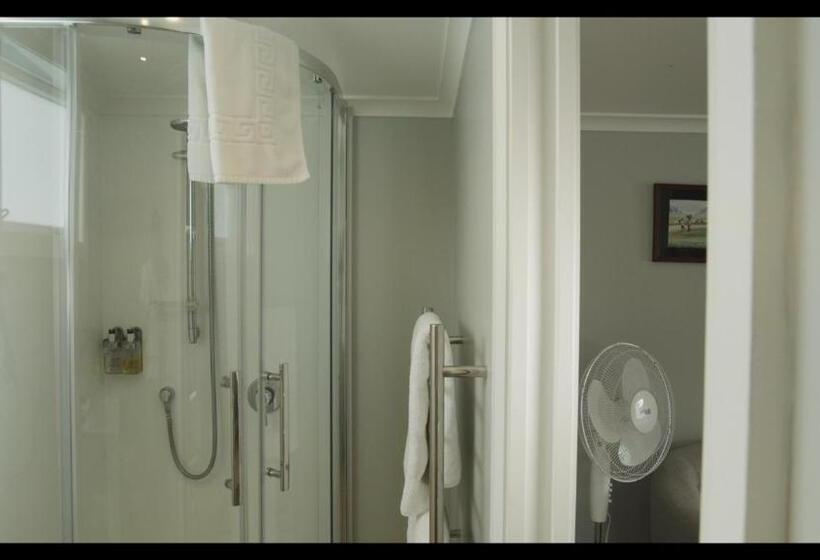 اتاق لوکس, Top Of The Town