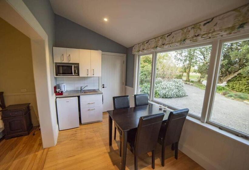 סוויטה, Waipara River Estate