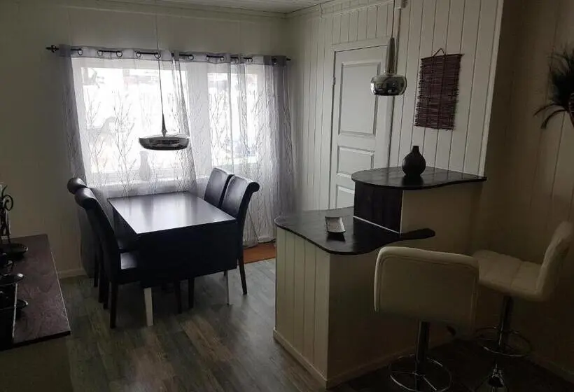 デラックスの4人部屋, Båtsfjord Hotell