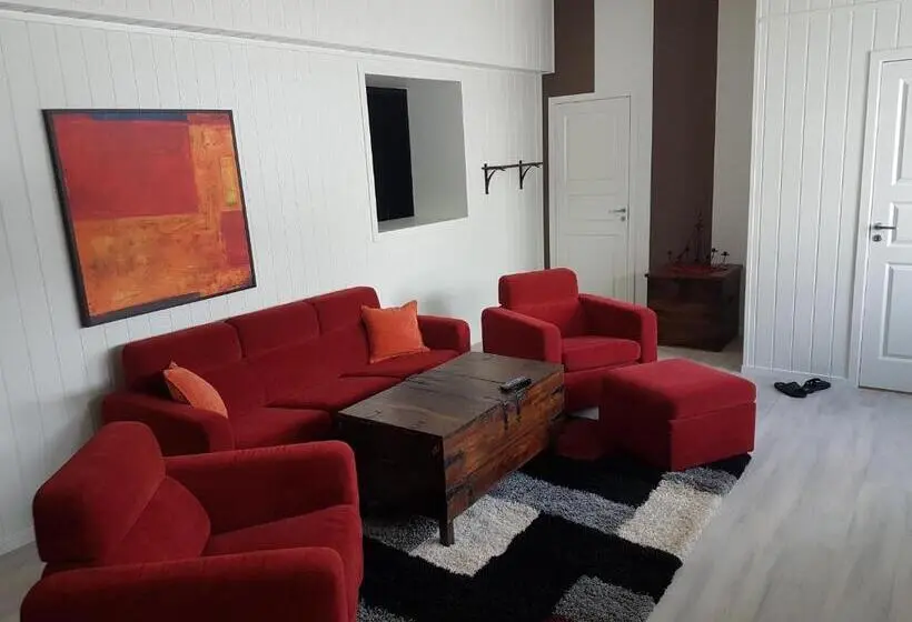 3ベッドルームアパートメント, Båtsfjord Hotell
