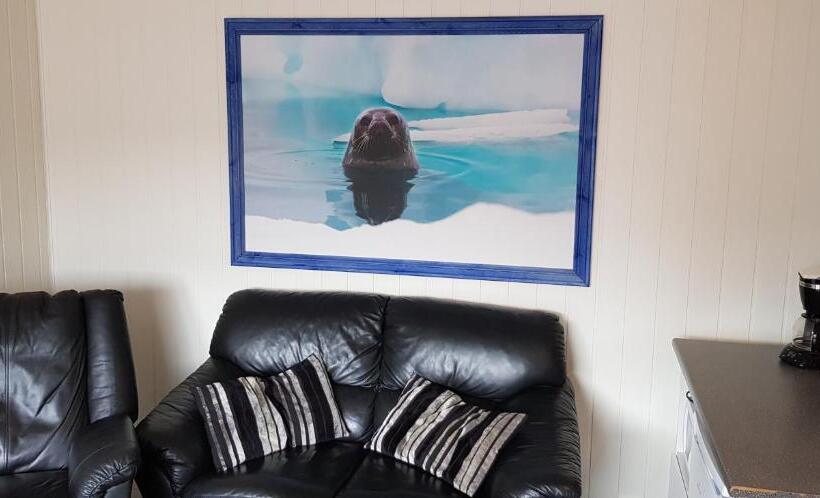 带3个卧室的公寓, Båtsfjord Hotell