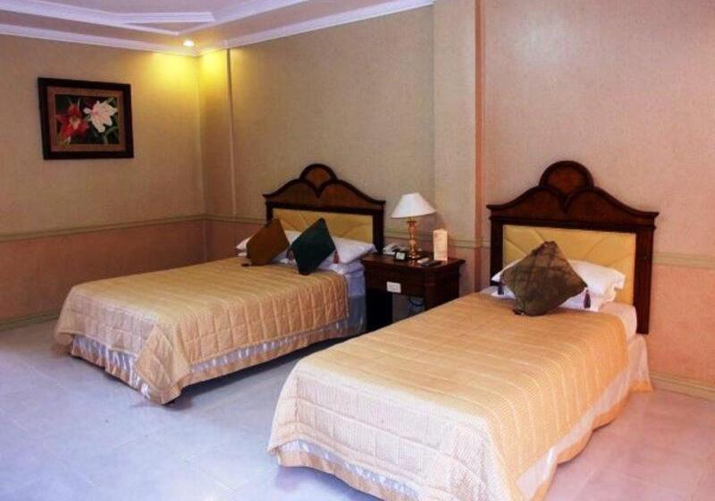 Номер Deluxe с Балконом, Camiguin Highland Resort
