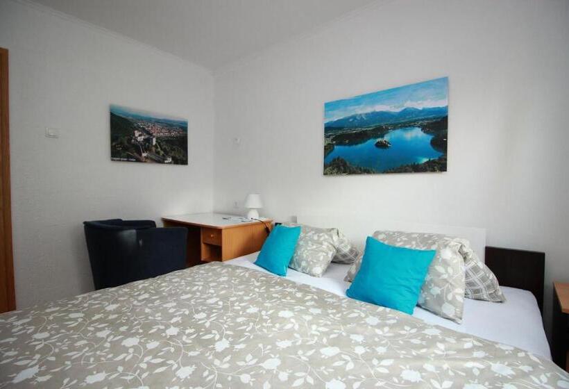 اتاق استاندارد چهار تخته, Guesthouse Veles