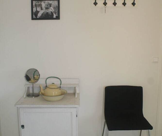 חדר סטנדרט חדר אמבטיה משותף, Alvaret Hotel & Hostel