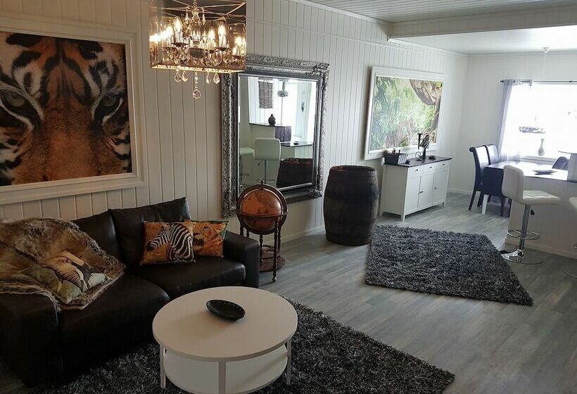 高级大房间, Båtsfjord Hotell