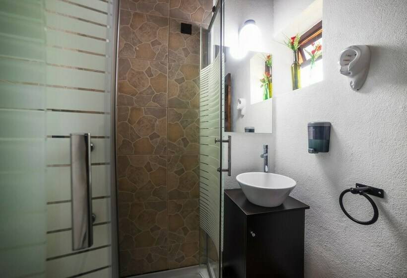 اتاق استاندارد سه نفره, Rincon Soñado, Valle De Bravo