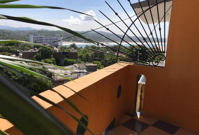 Perhehuone, El Tucan