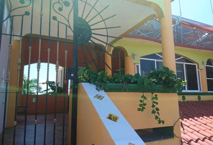 海景标准平房, El Tucan