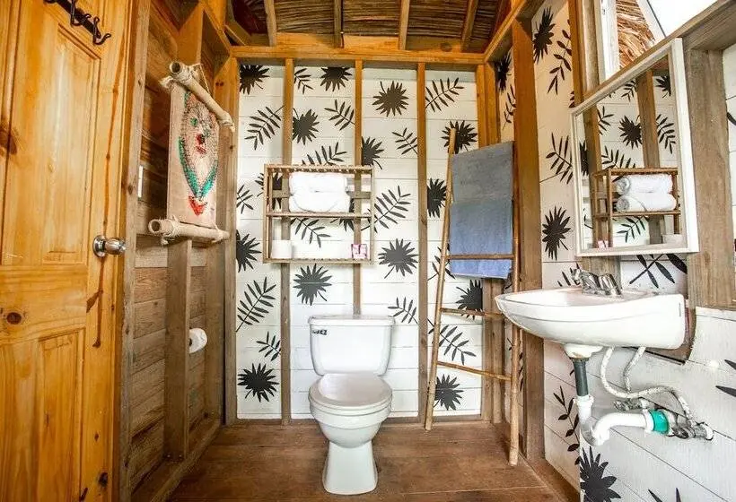 Deluxe-bungalow, Socialtel Red Frog