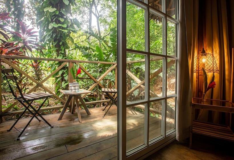 Бунгало Стандарт, Socialtel Red Frog