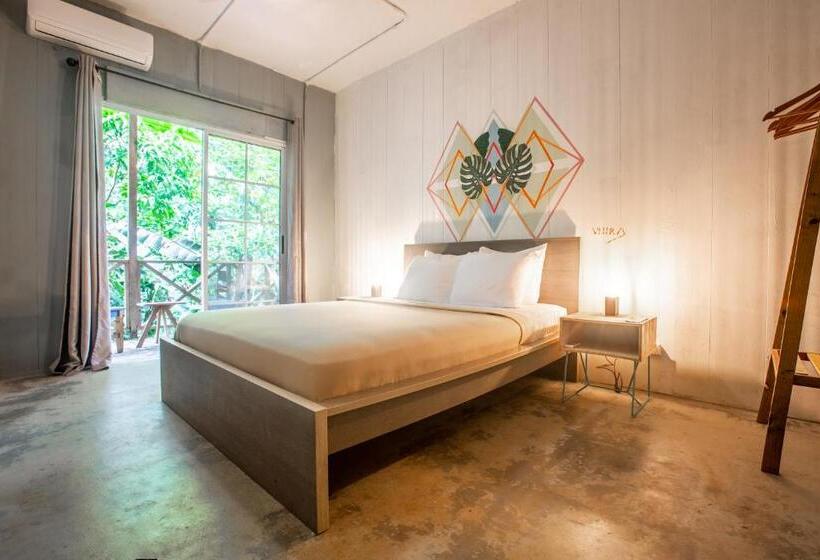 Номер Стандартный с Видом, Socialtel Red Frog